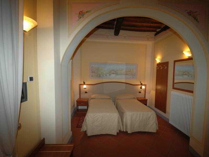 Dimora Dei Guelfi Luxury Rooms Lucca Exterior foto