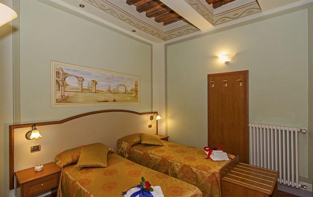 Dimora Dei Guelfi Luxury Rooms Lucca Exterior foto