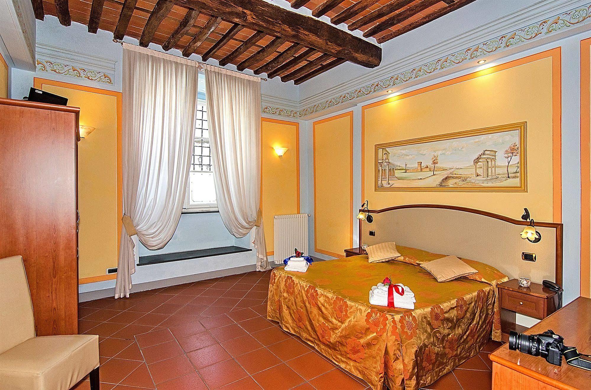 Dimora Dei Guelfi Luxury Rooms Lucca Exterior foto