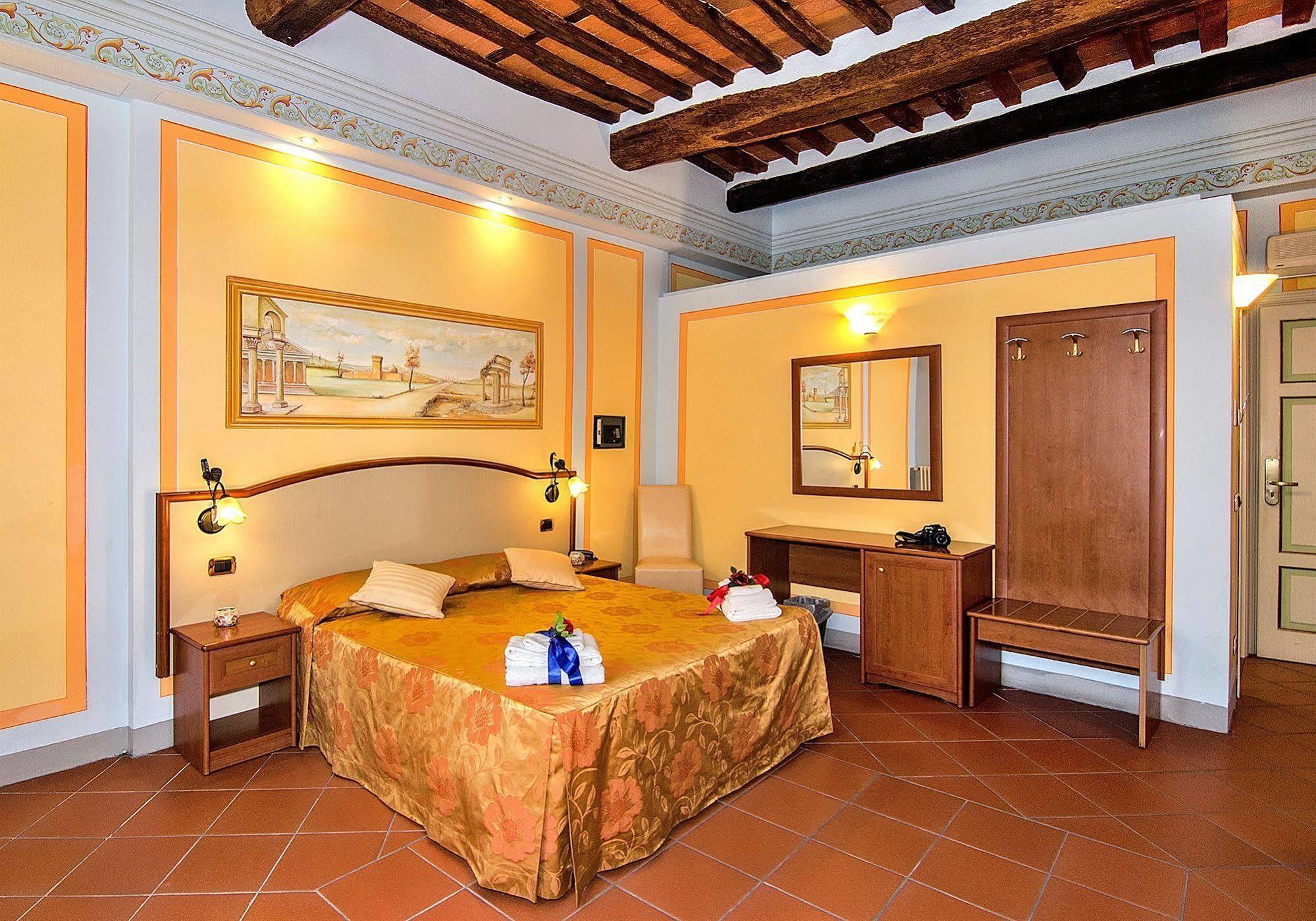 Dimora Dei Guelfi Luxury Rooms Lucca Exterior foto