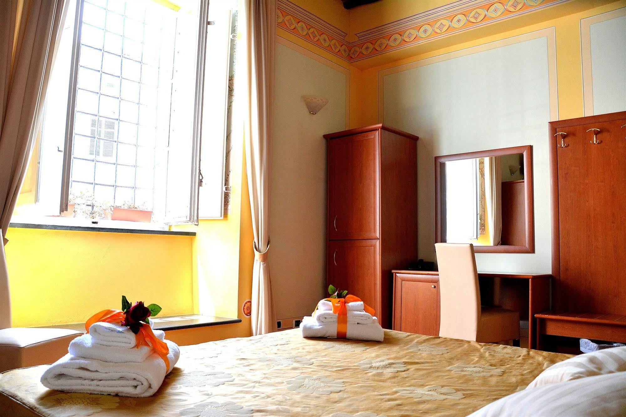 Dimora Dei Guelfi Luxury Rooms Lucca Exterior foto