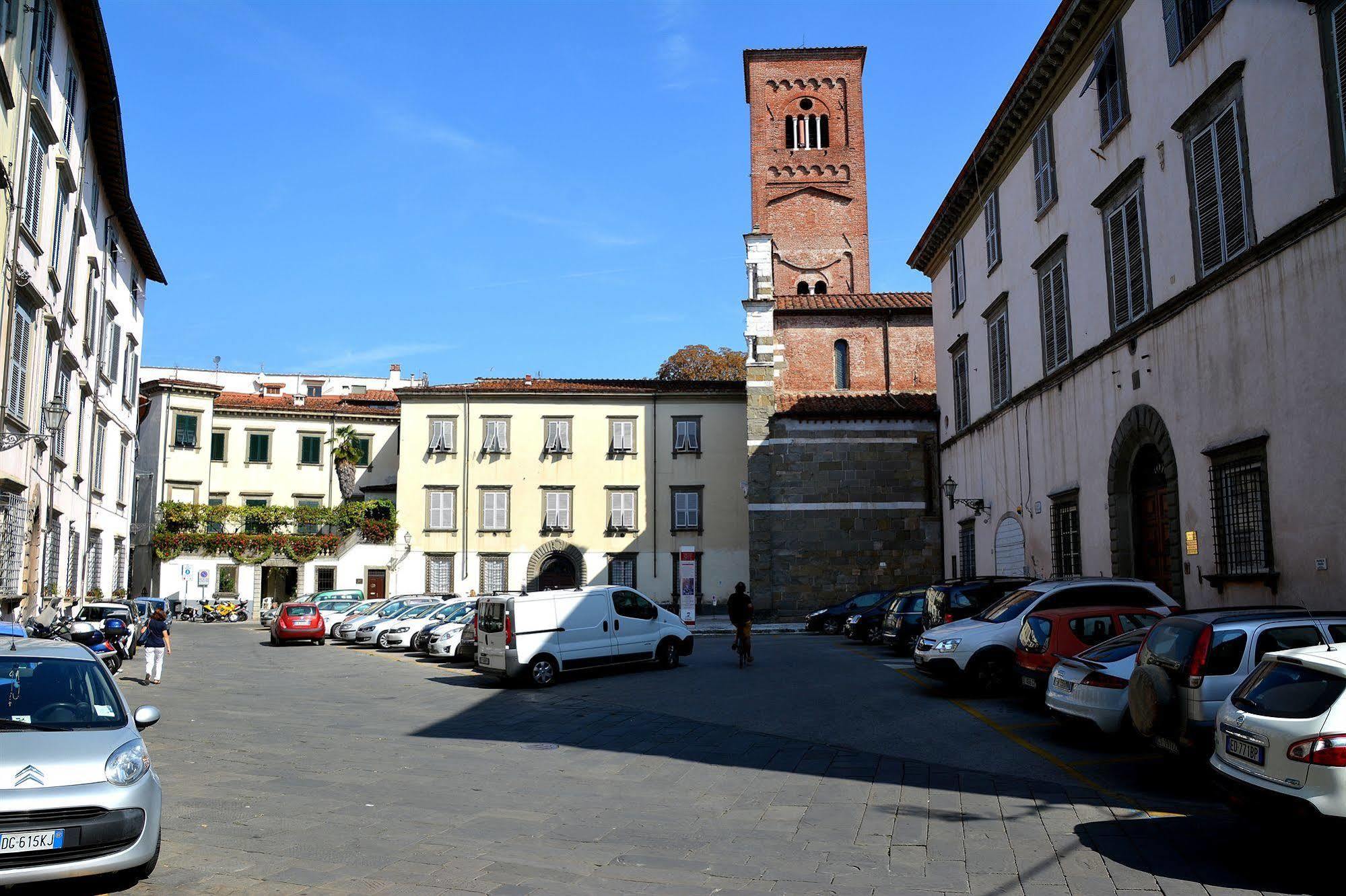 Dimora Dei Guelfi Luxury Rooms Lucca Exterior foto